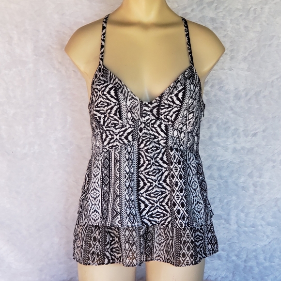 Black & White American Eagle Layered Tank Size XS - Picture 1 of 8